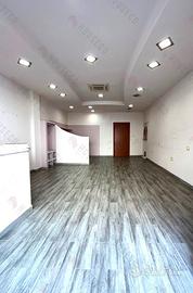 Viale Colombo: Locale artigianale