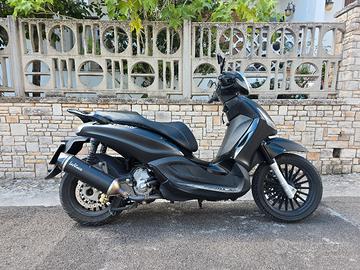 Beverly 300