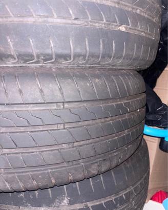 Gomme auto