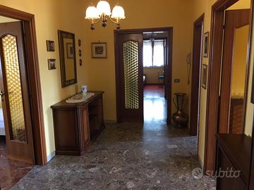 FROSINONE, via Po, ampio appartamento