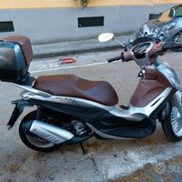 Beverly 300 ie