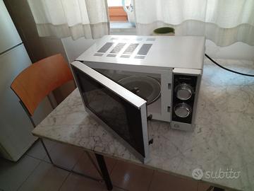 Forno a Microonde Silver Crest SMW 700B1