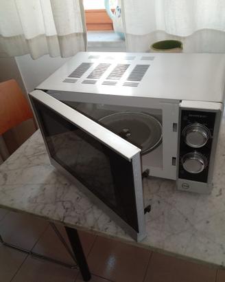 Forno a Microonde Silver Crest SMW 700B1