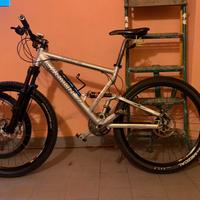 Mtb canyon. Bi ammortizzata