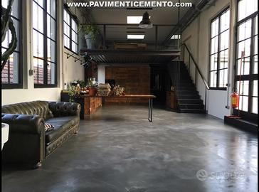 Pavimento in cemento, microcemento e resina