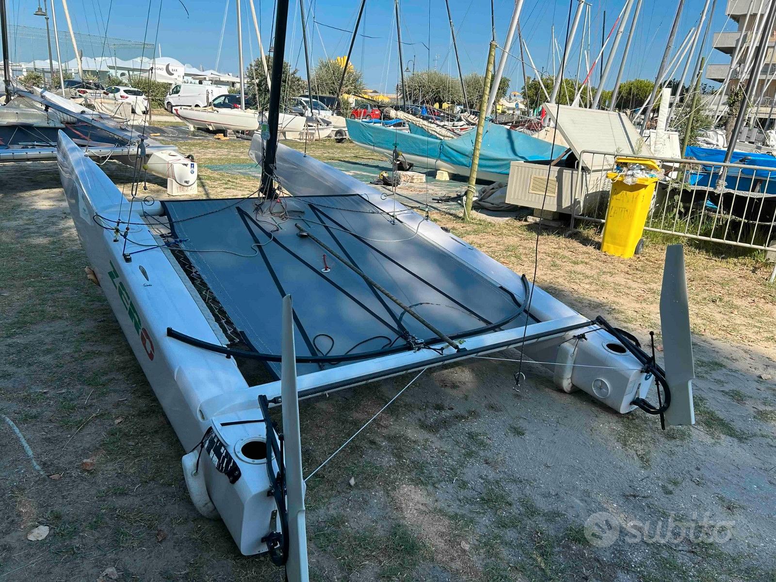 A CLASS CATAMARAN — Vedi foto 1