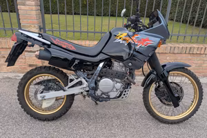 Honda Dominator 650