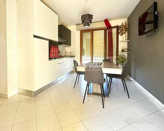 BILOCALE CON POSTO AUTO