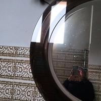 specchio tondo da bagno con le applique