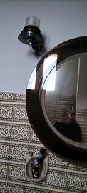 specchio tondo da bagno con le applique