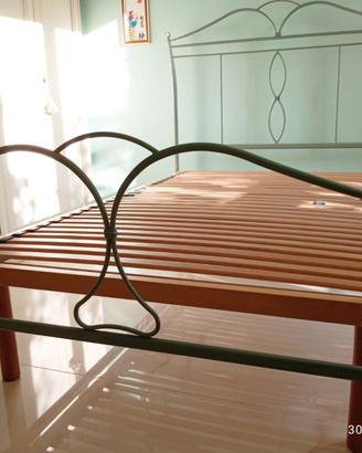 Letto in ferro battuto una piazza e mezza