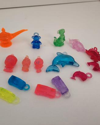 Lotto 20 ciondoli plastica vintage anni 80/90