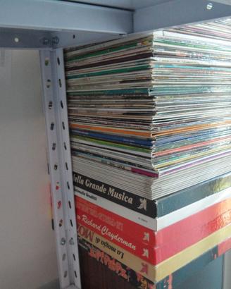 mezzo metro di dischi in VINILE
