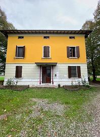 VILLA BIFAMILIARE IMMERSA NEL VERDE A SORBARA