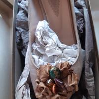 Sandali donna artigianali nr. 40 aperti e chiusi