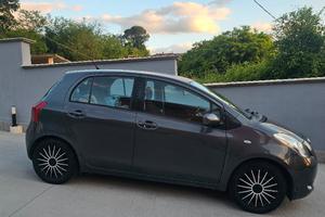 Toyota Yaris automatica 