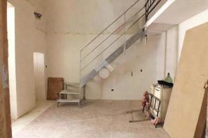 MONOLOCALE A BISCEGLIE