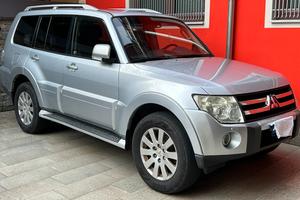 Mitsubishi Pajero V80 3.2