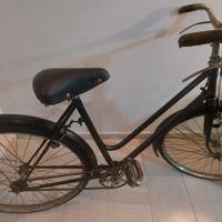 Bicicletta d'epoca con freni a bacchetta