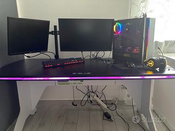 scrivania gaming
