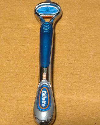 Rasoio Gillette fusion nuovo acciaio blu 