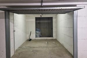 Garage con cantina
