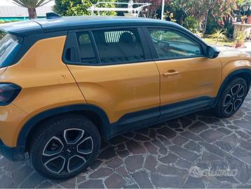 jeep avenger full electric 2023 con solo 12000km