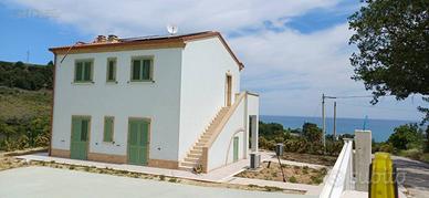 VILLA SINGOLA A MARINA DI CAMPOFILONE