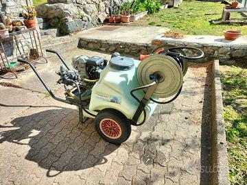 atomizzatore a cariola per trattamenti agricoli