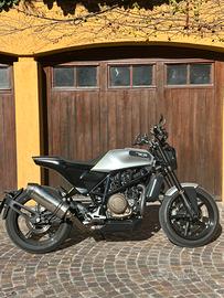 Husquarna svartpilen 701 2019