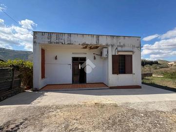VILLA SINGOLA A CASTELLAMMARE DEL GOLFO