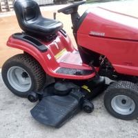 Trattorino rasaerba Jonsered LT2223A2