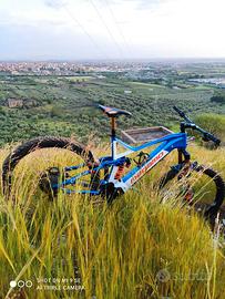 mtb pedalata assistita full enduro 