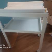 Fasciatoio con rotelle