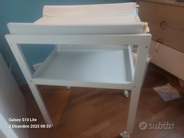 Fasciatoio con rotelle