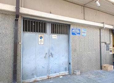 Garage mq 30 soppalcato, in via Minniti, 7
