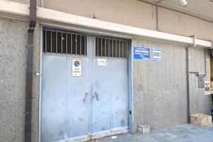 Garage mq 30 soppalcato, in via Minniti, 7