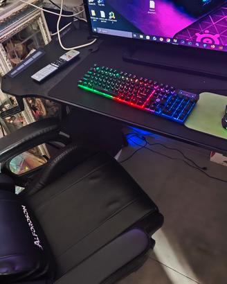 postazione gaming completa  