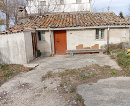 Rustico più terreno edificabile