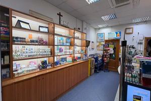 NEGOZIO A CASTELLAMMARE DI STABIA