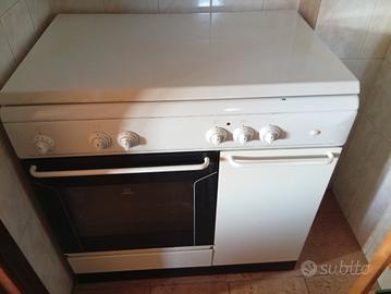 cucina a 4 fuochi