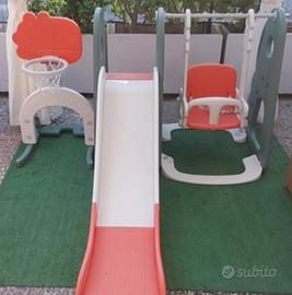 Parco Giochi con Scivolo, Altalena e Canestro