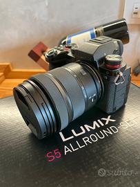 Lumix S5 + obiettivo 20-60mm
