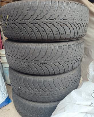 Gomme 185/65/r15 invernali e cerchi in ferro semin