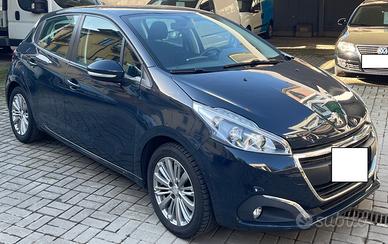 Peugeot 208 1.2 Benzina 5 porte Active - Anche per