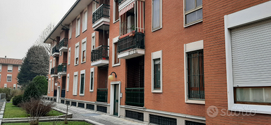 4 locali 2 bagni 2 balconi cantina poss. Box