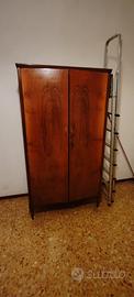 Armadio vecchio