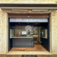 NEGOZIO A MONTICHIARI