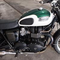 Moto Triumph Bonneville T100 