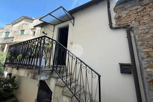 2 LOCALI A DIANO MARINA